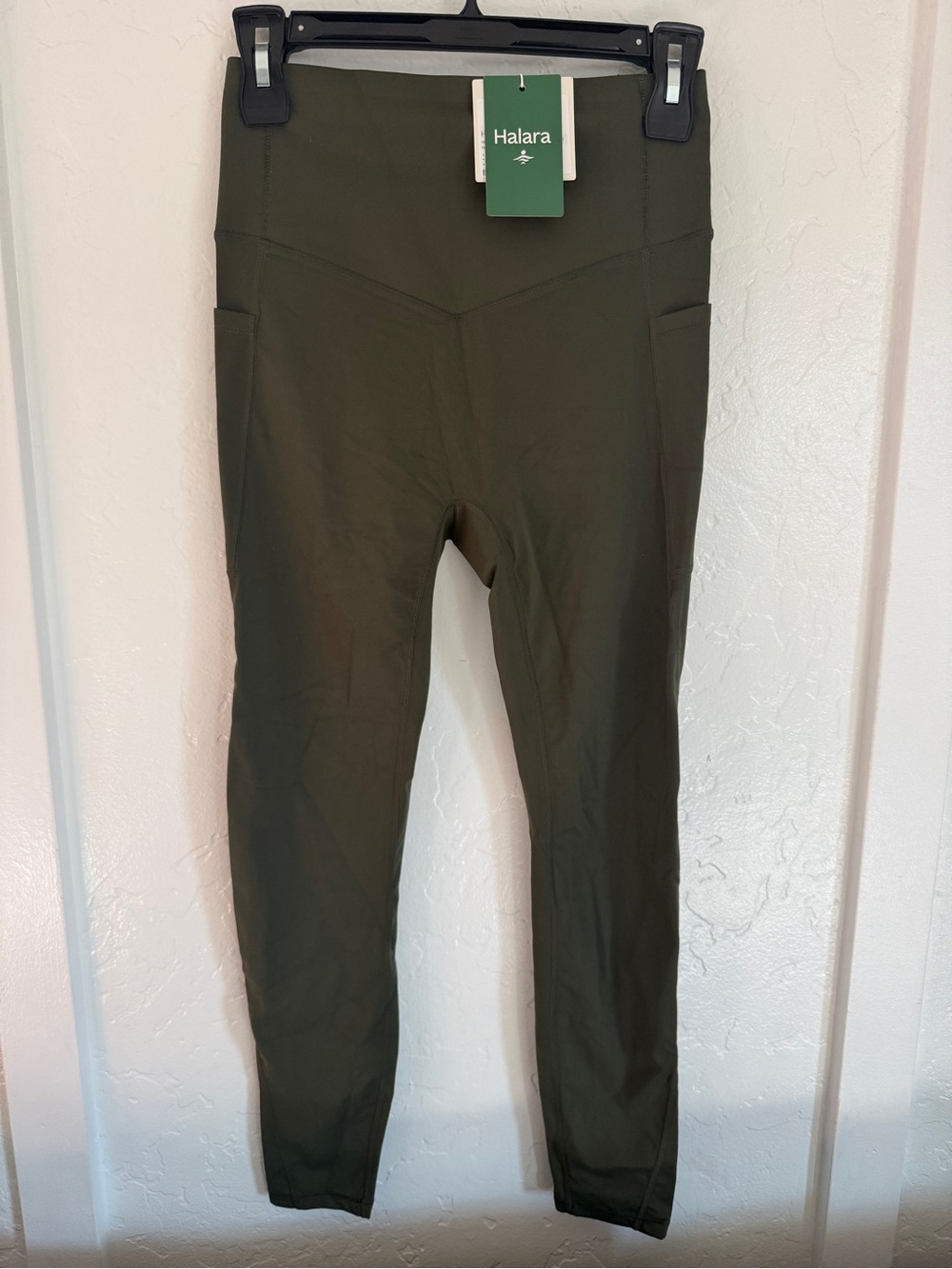 HALARA Olive Green High-Rise Pocket Leggings